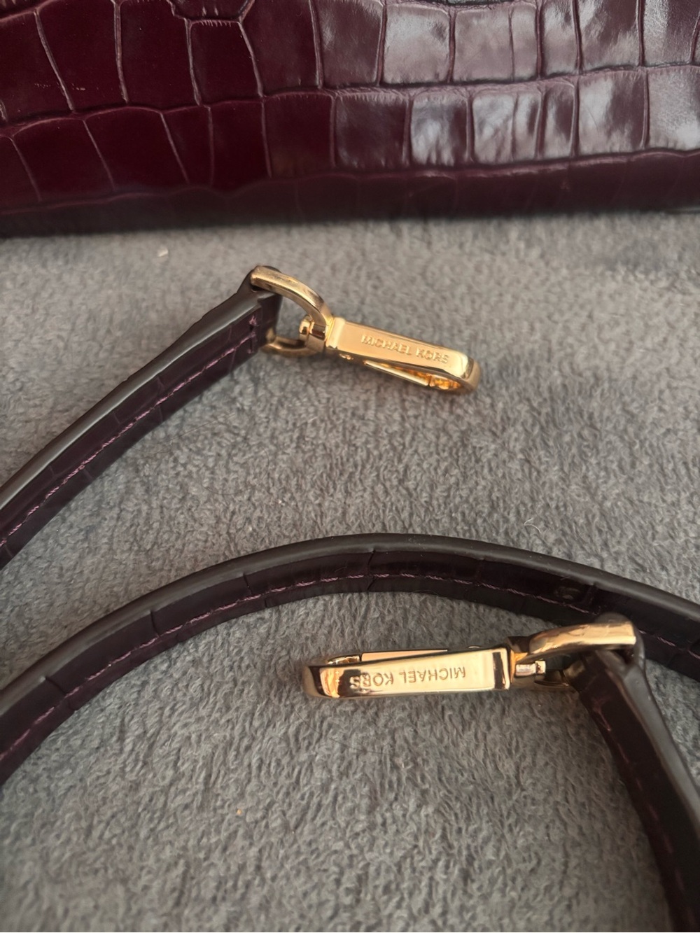 HOT DEAL!! NEW!Gorgeous Michael Kors Croc-Embossed Satchel in Burgundy with gold - Picture 12 of 14